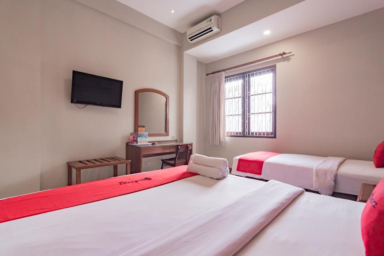 Reddoorz Near Simpang Dago 2 2*