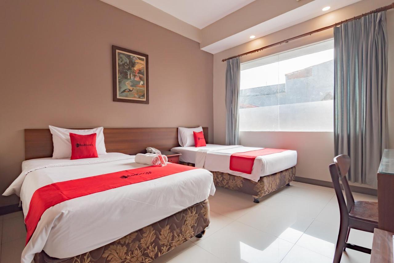 Reddoorz Near Simpang Dago 2 Wisma tamu 2*